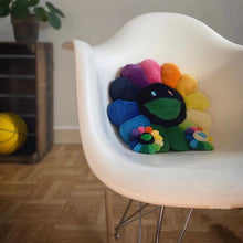 Load image into Gallery viewer, Takashi Murakami Flower Plush Pin 8cm