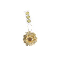 Load image into Gallery viewer, Takashi Murakami Flower Plush Pin 8cm