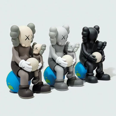 KAWS:HOLIDAY THAILAND Limited Collection 